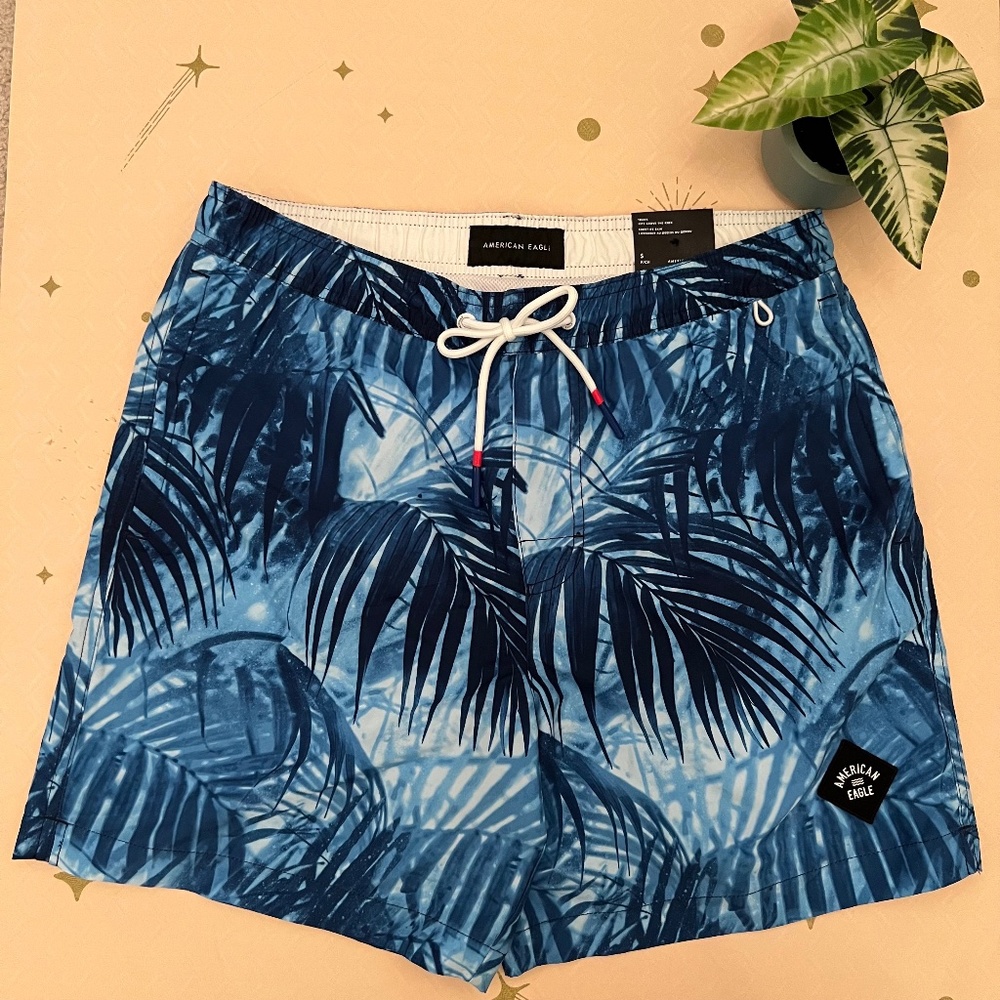 American Eagle 5" Blue Swim Trunks - Small